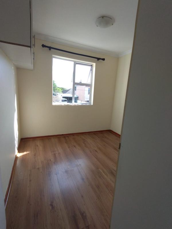 To Let 2 Bedroom Property for Rent in Athlone Western Cape
